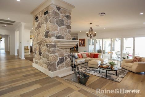 Property photo of 77 Fleming Drive Laffing Waters NSW 2795