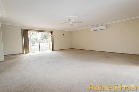 Property photo of 31 Meadowbank Drive Dubbo NSW 2830