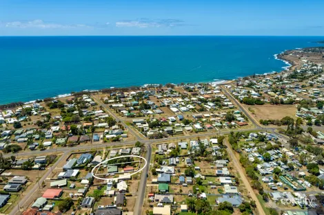 4 Hansen St, Burnett Heads, QLD 4670