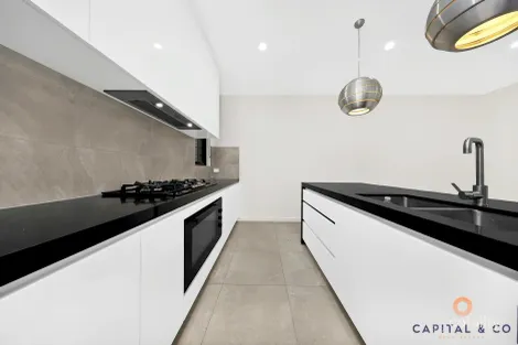 Property photo of 39 Adansonia Circuit Mickleham VIC 3064