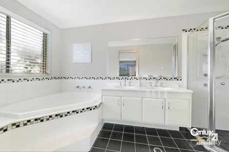 Property photo of 10 Fox Place Beaumont Hills NSW 2155