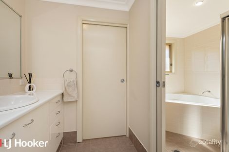 Property photo of 52 Warwick Road Hillvue NSW 2340