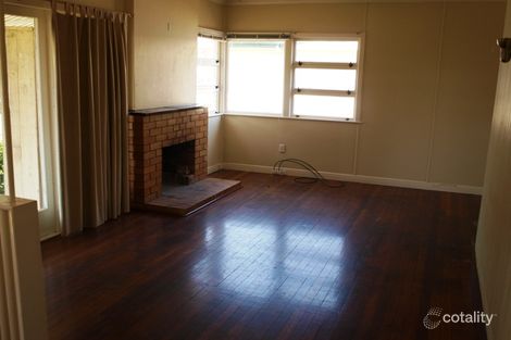 Property photo of 19 Grenadier Circle Ebbw Vale QLD 4304