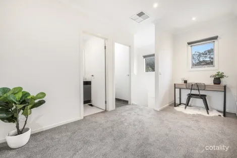 Property photo of 2/18 Cabena Crescent Chadstone VIC 3148