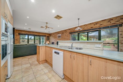 Property photo of 31 Macadamia Close Jerrabomberra NSW 2619