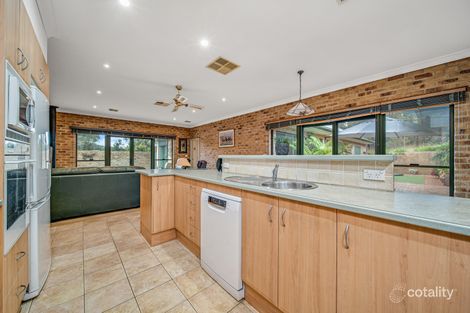 Property photo of 31 Macadamia Close Jerrabomberra NSW 2619