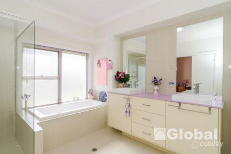 Property photo of 5 Stringybark Drive Fern Bay NSW 2295