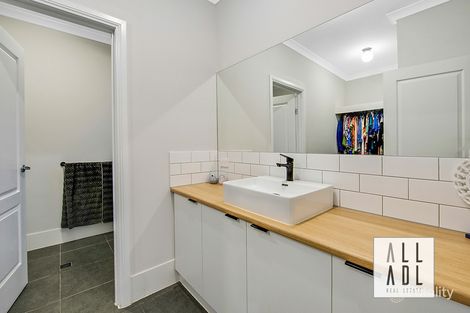 Property photo of 28A Geraldine Street Valley View SA 5093