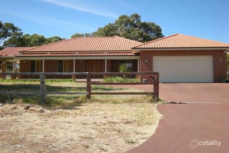 69 Bruns Dr, Darling Downs, WA 6122