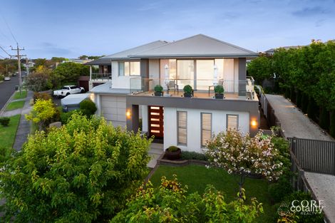 8 King Georges Ave, Mornington, VIC 3931