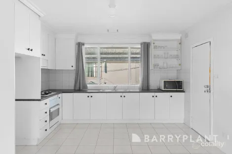 Property photo of 43 Shirley Street St Albans VIC 3021