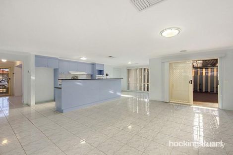 Property photo of 6 Belair Court Caroline Springs VIC 3023