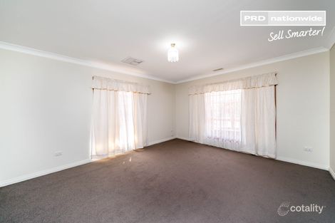 Property photo of 20 Paldi Crescent Glenfield Park NSW 2650