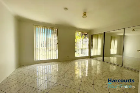 Property photo of 32 Unicombe Crescent Oakhurst NSW 2761