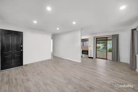 Property photo of 1 Orm Court Marsden QLD 4132