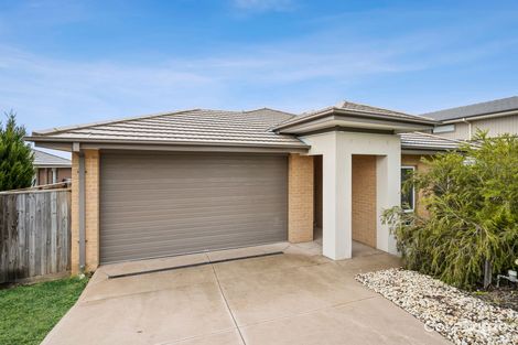 Property photo of 30 Eagle Boulevard Doreen VIC 3754