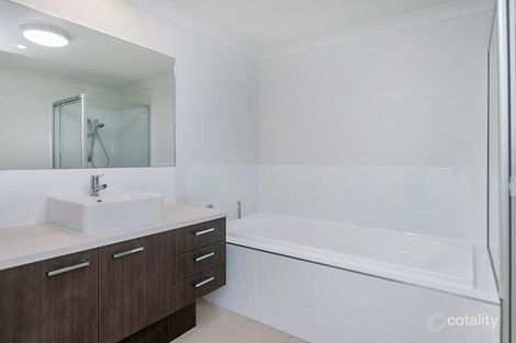 Property photo of 16 Tall Woods Court Brookwater QLD 4300