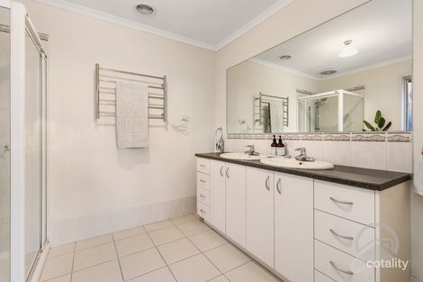 Property photo of 9 Gilbert Place Berwick VIC 3806