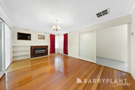 Property photo of 16 Mulhall Drive St Albans VIC 3021