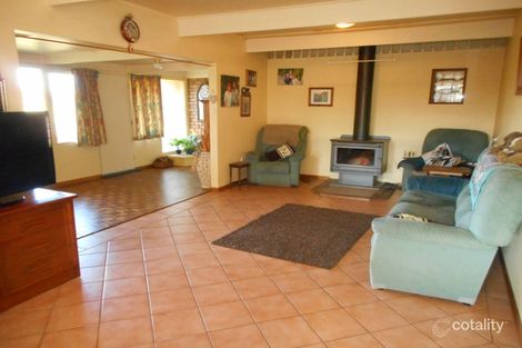 Property photo of 1 Maple Crescent Blayney NSW 2799