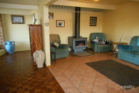 Property photo of 1 Maple Crescent Blayney NSW 2799