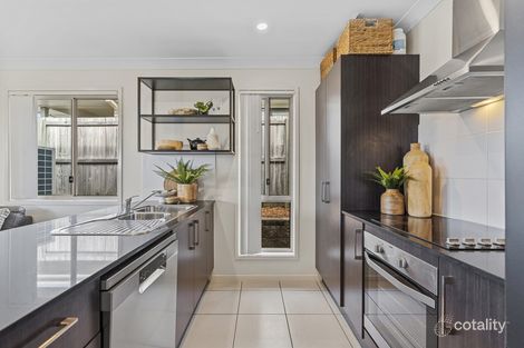 Property photo of 20 Mieka Crescent Pimpama QLD 4209