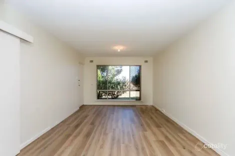 Property photo of 2/5 Fourth Road Armadale WA 6112
