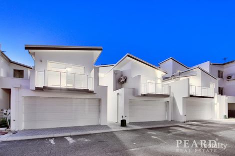 Property photo of 27 Ozone Parade Trigg WA 6029