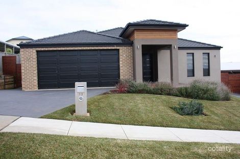 13 Grange Cres, Warragul, VIC 3820