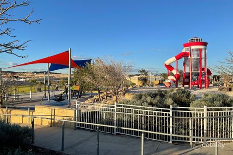 8 Papaya Rd, Eglinton, WA 6034