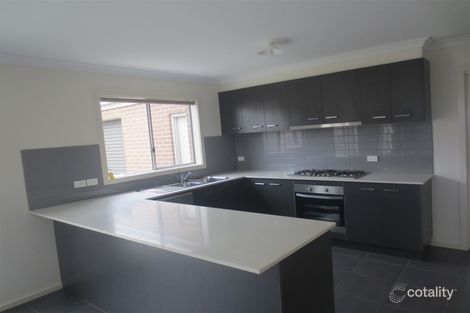 Property photo of 9 Byron Drive Drouin VIC 3818