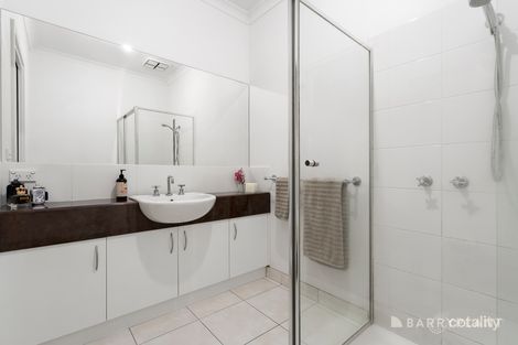 Property photo of 17/70 Sandhurst Boulevard Sandhurst VIC 3977