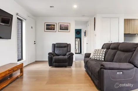 Property photo of 16A Longley Street Alfredton VIC 3350