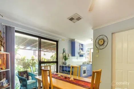 Property photo of 21 Tamarind Crescent Werribee VIC 3030