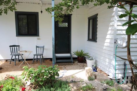 Property photo of 18 Calvert Road Glen Aplin QLD 4381