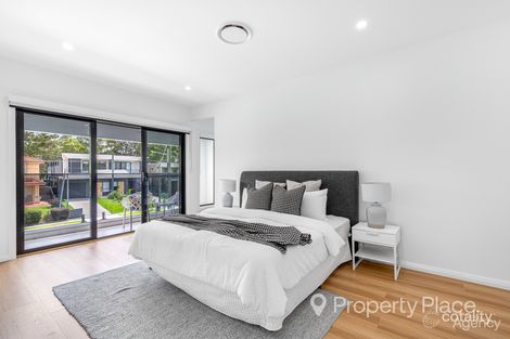 Property photo of 21 Wollongbar Avenue Panania NSW 2213