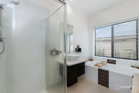 Property photo of 19 Coastal Court Portland VIC 3305