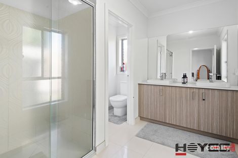 Property photo of 8 Yarkon Way Point Cook VIC 3030