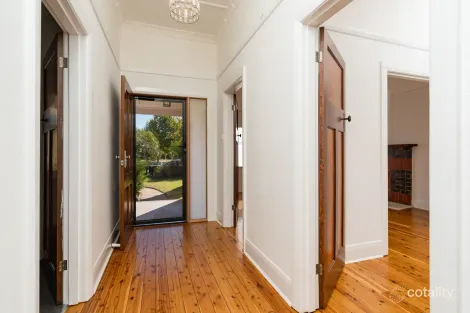 Property photo of 11 Thomas Mitchell Drive Wodonga VIC 3690