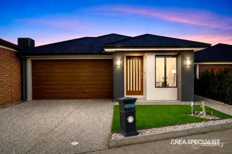 28 Mewat Cct, Thornhill Park, VIC 3335