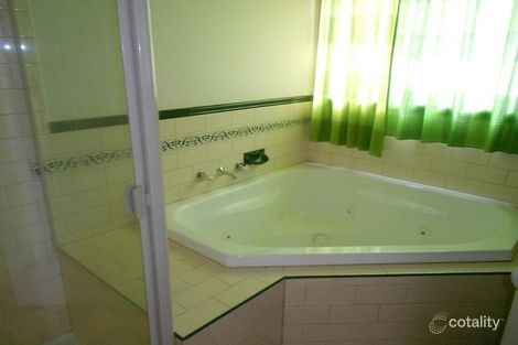 Property photo of 3 Stevens Close Roxburgh Park VIC 3064