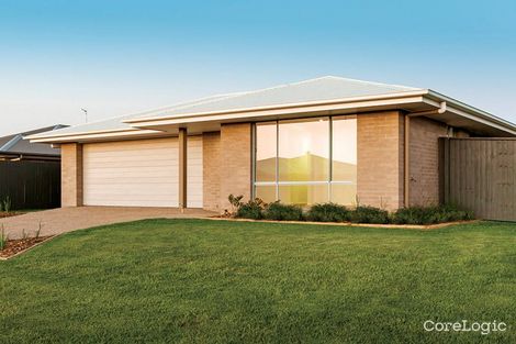 62 O'Connell Pde, Urraween, QLD 4655