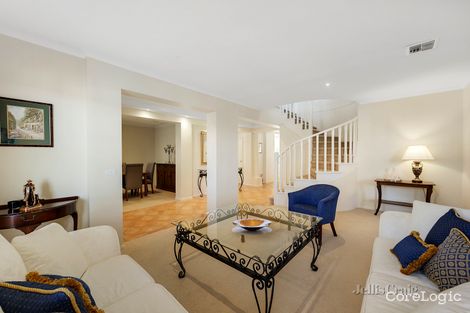 Property photo of 6 Springbank Rise Viewbank VIC 3084