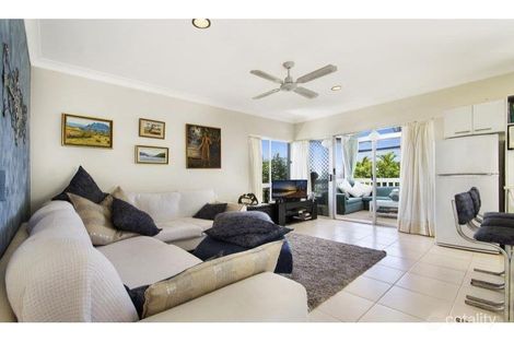 Property photo of 1/24 Orealla Crescent Sunrise Beach QLD 4567
