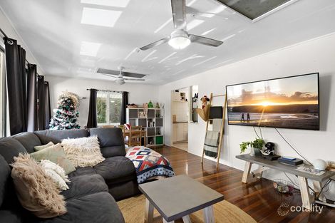 Property photo of 28 Crest Street Kallangur QLD 4503