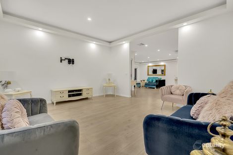 Property photo of 18 Pioneer Street Craigieburn VIC 3064