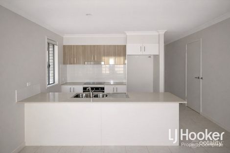 Property photo of 33 Dew Street Yarrabilba QLD 4207