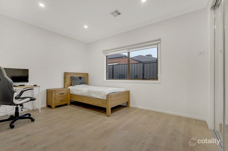 Property photo of 18 Pioneer Street Craigieburn VIC 3064