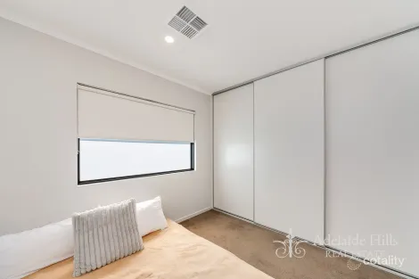 Property photo of 38 Tarra Circuit Mount Barker SA 5251