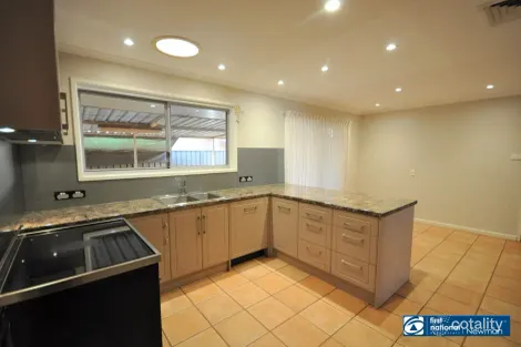 32 Giles Ave, Newman, WA 6753